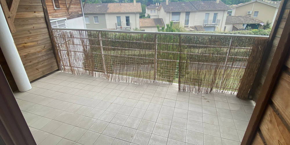 appartement à LA BREDE (33650)